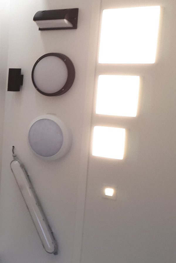 Outdoor wand/plafond opbouw 18W 3000K 1400Lm IP65 ZWART - BEAM 0700 - Afbeelding 4