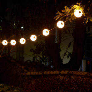 Lichtsnoer met 6 ballen - 5.5m 230V - KliKliK B1001-A